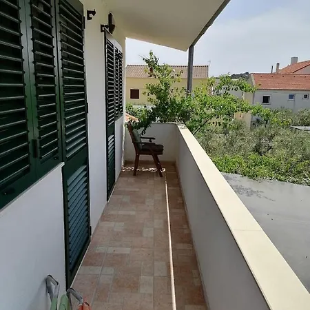Apartman Lucija *