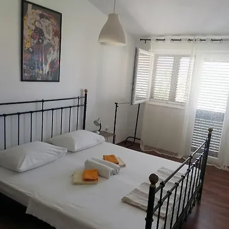 Apartman Lucija *