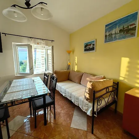 Apartman Lucija * Murter