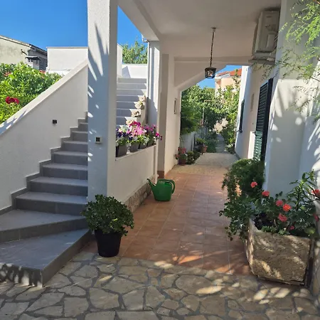 Lucija Apartment
